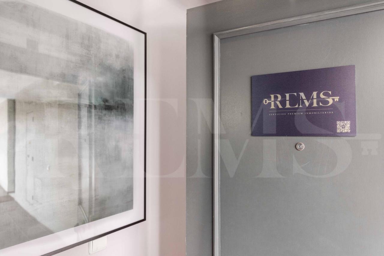 Inviting Apartment In The Heart Of Malaga By Rems Eksteriør bilde